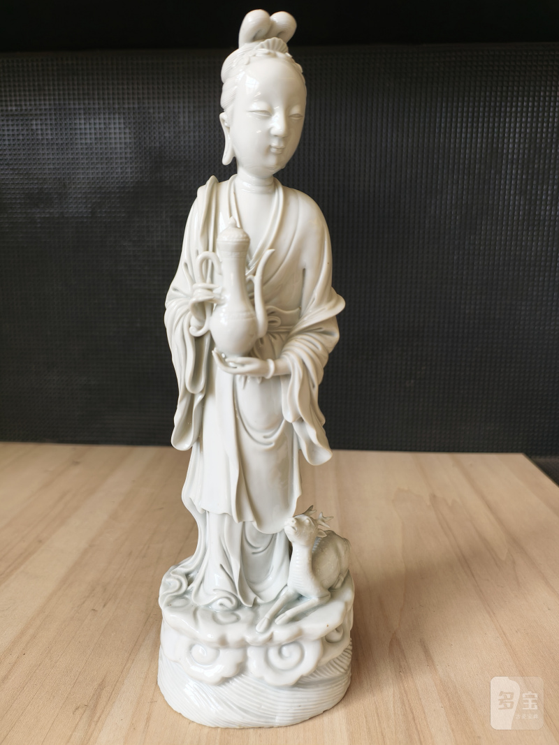 A Dehua figurine of an immortal with a deer and a jug - 图6